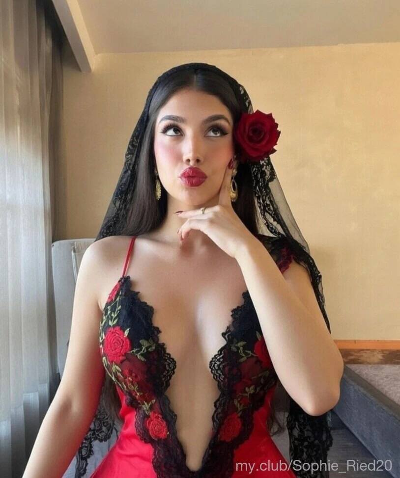 Sophie_Ried免费照片