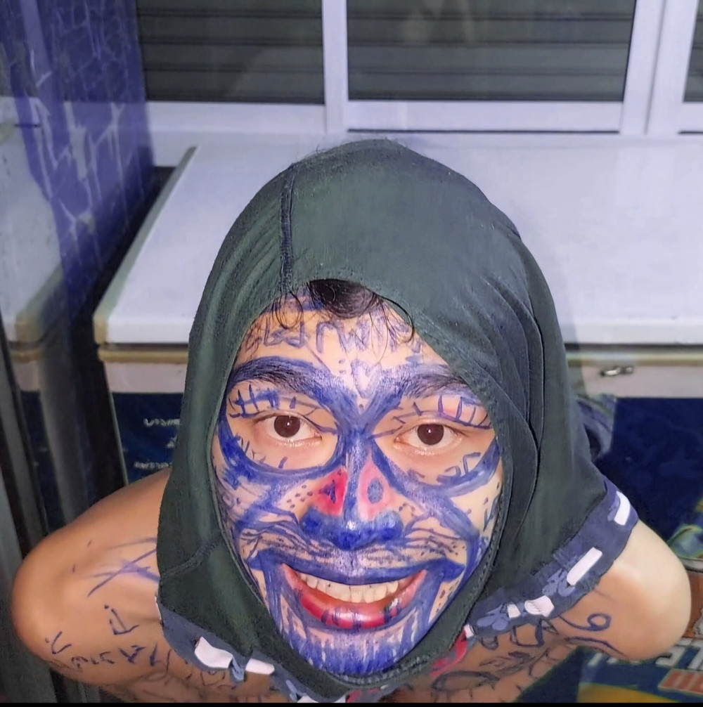 Masturbate with funny body paint #32