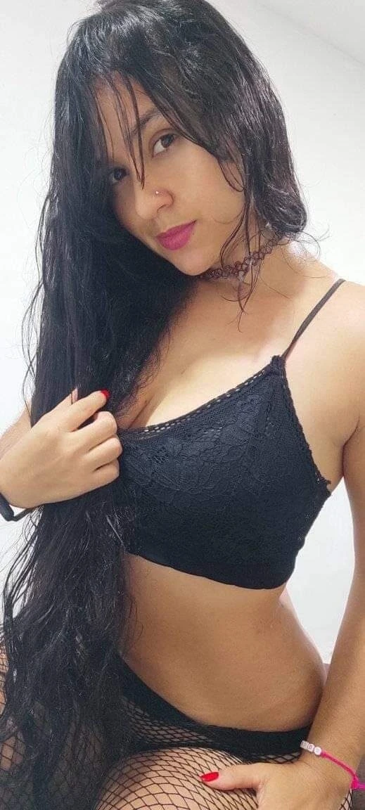 Hot Latina seduces you #39