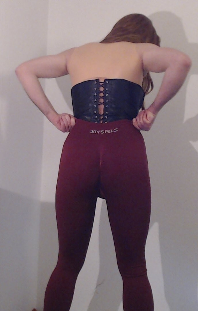 Crossdresser Lydia posing