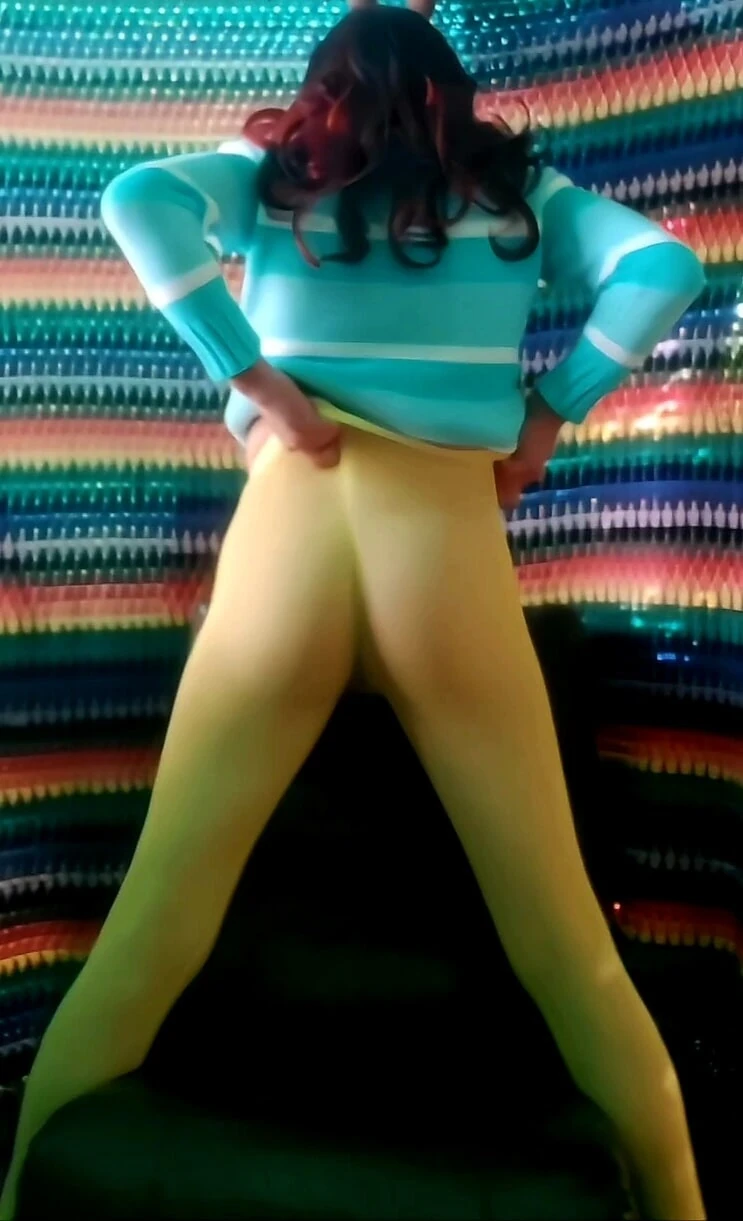 Yellow pantihose outdoor ass teasers #23