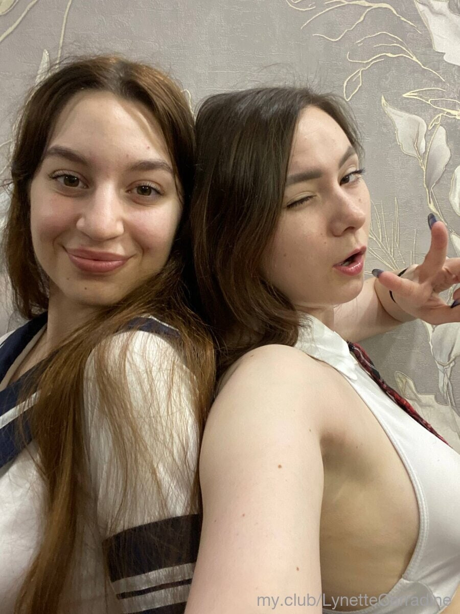 Blair with Gwen Free Photos #27