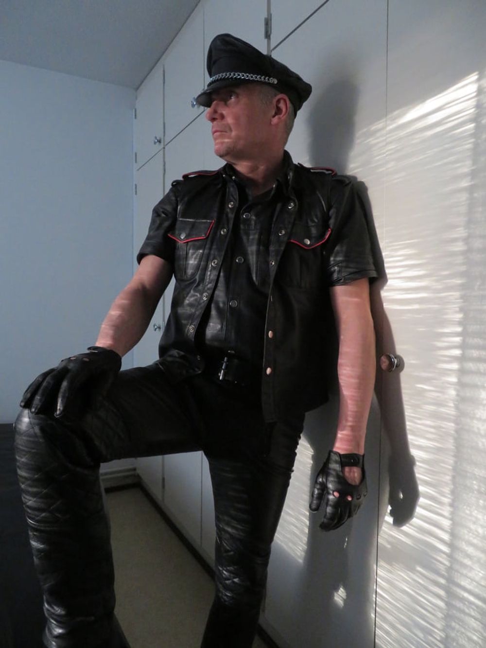 Juha Vantanen,finnish amateur leather fetish pornmodel #6