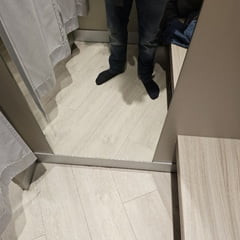 パブリック更衣室で