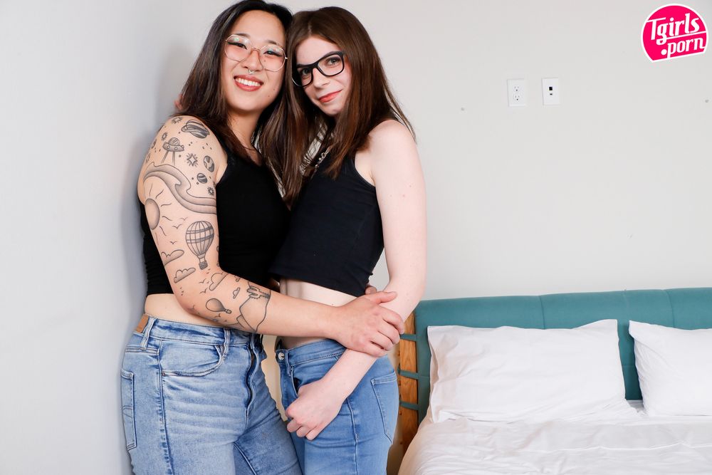 TGIRLS.PORN: Ghost &amp; Sydney