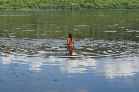 nude playing in volga river         