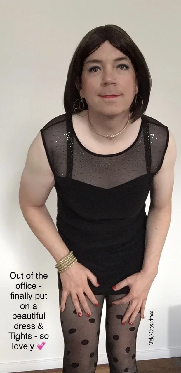 Nicki -Crossdress seksi haljina i helanke 