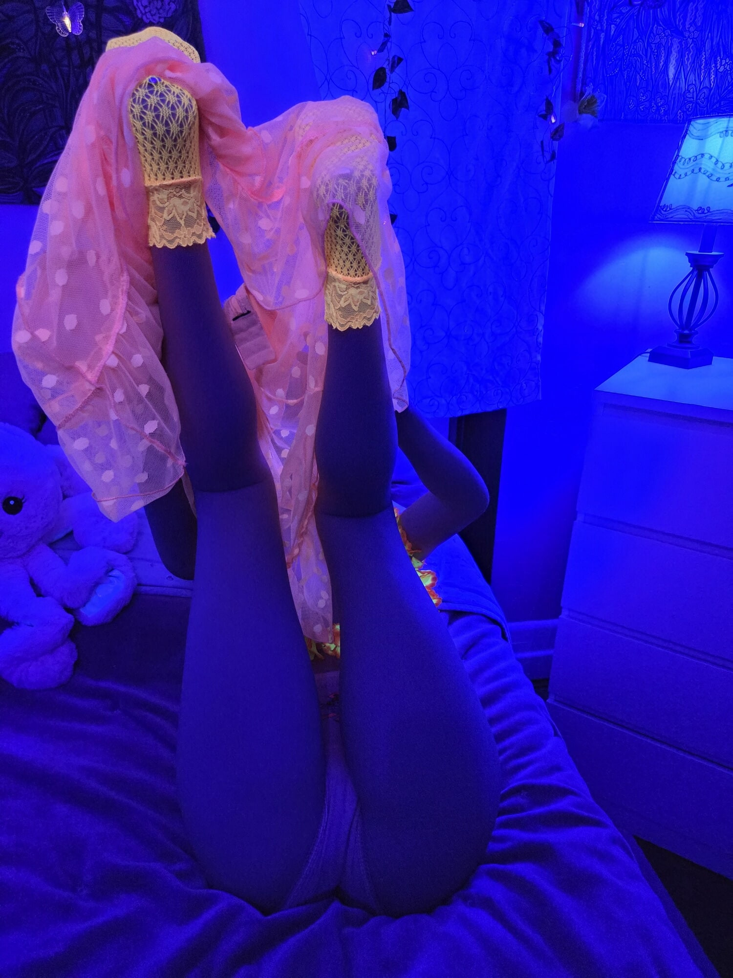 Amber's Blacklight! #35