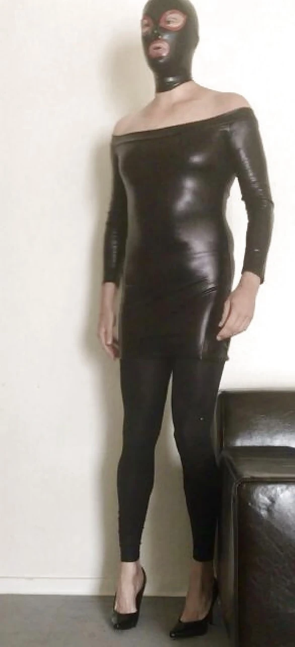 Latexmask &amp; Nylon stockings #2