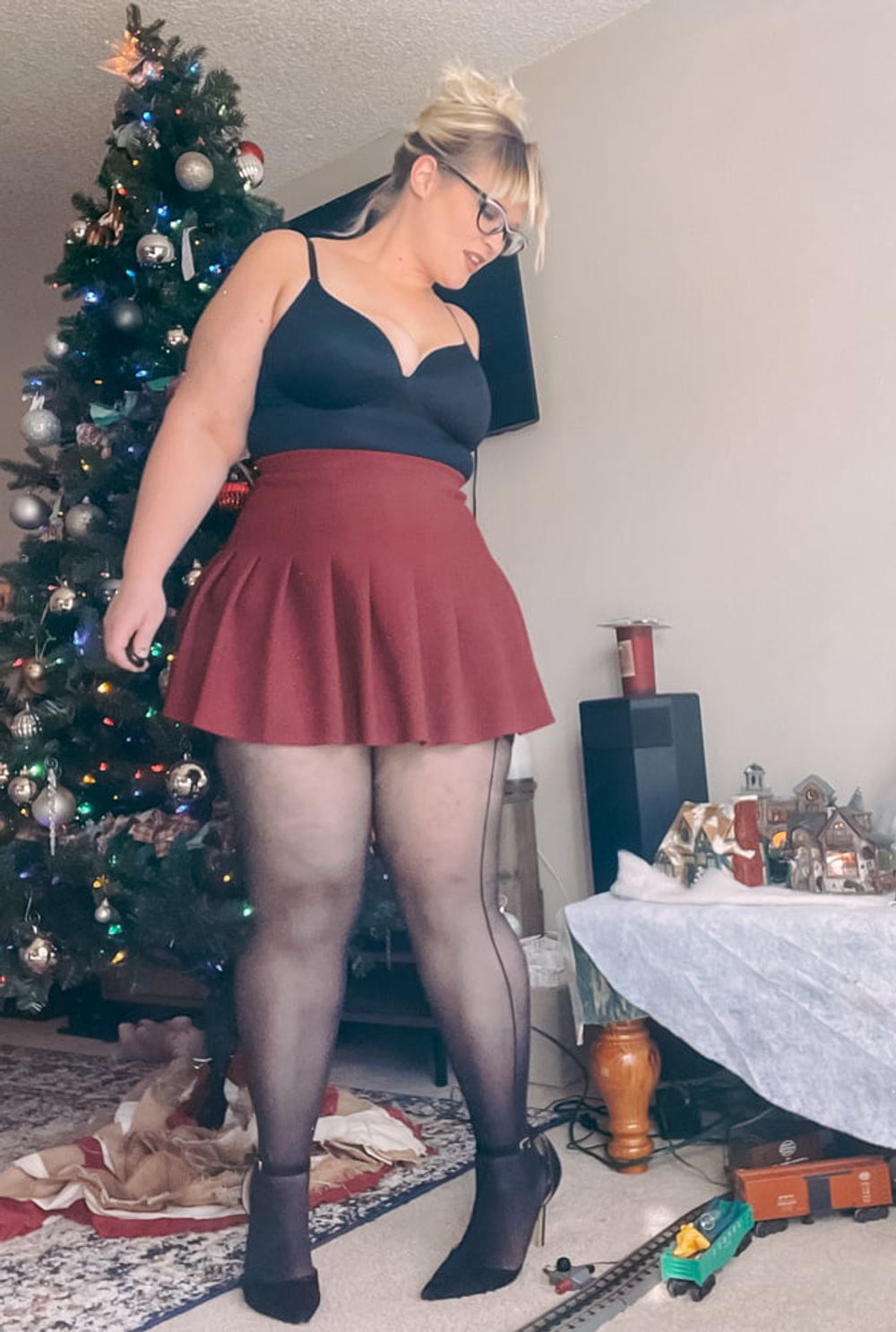 Christmas Thighs and Heels #22