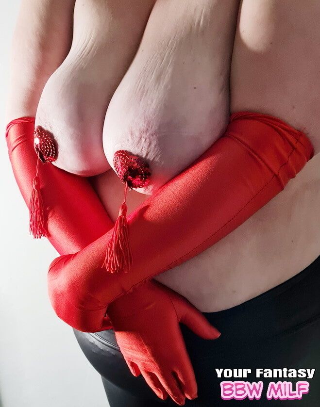 Mature Big Boobed BBW in Sexy Red Nipple Tassles #8