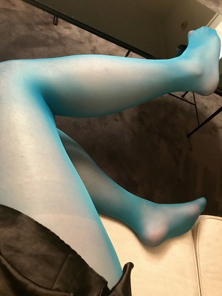 Turquoise tights #14