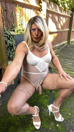 sexy crossdresser kellycd     in sexy bodysuit and stockings         