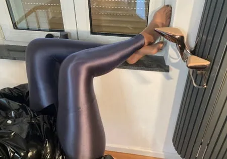 sling pumps and spandex leggings         