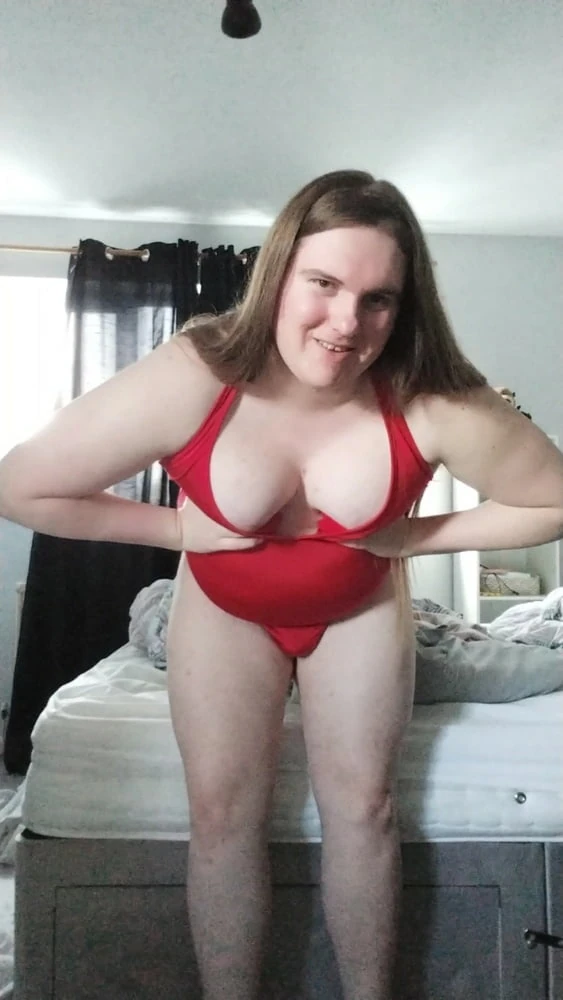 My enormous BBW curves in a sexy red singlet! #4
