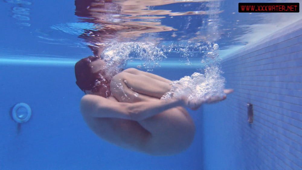 Mia Ferrari 2 UnderWaterShow Russian Pornstar #9