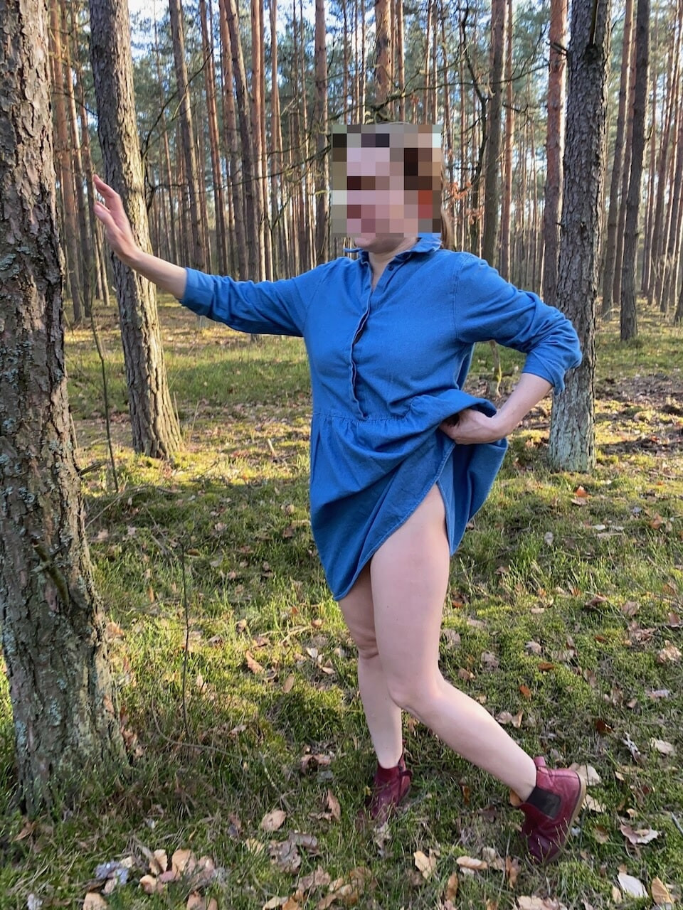 Bare bum in the forest #20