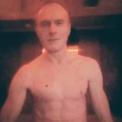 TimTrueloveXXX naked in the bedroom again.