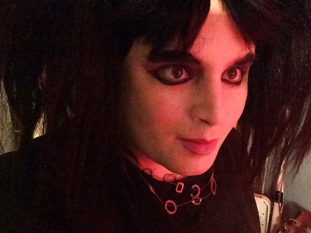 Devilish (goth tranny) #13