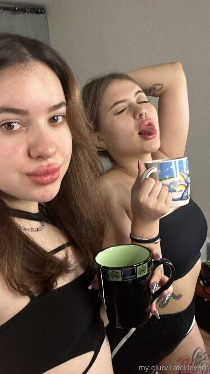 Hey hey, our names are Michel &amp; Elfy !  Free Photos #10