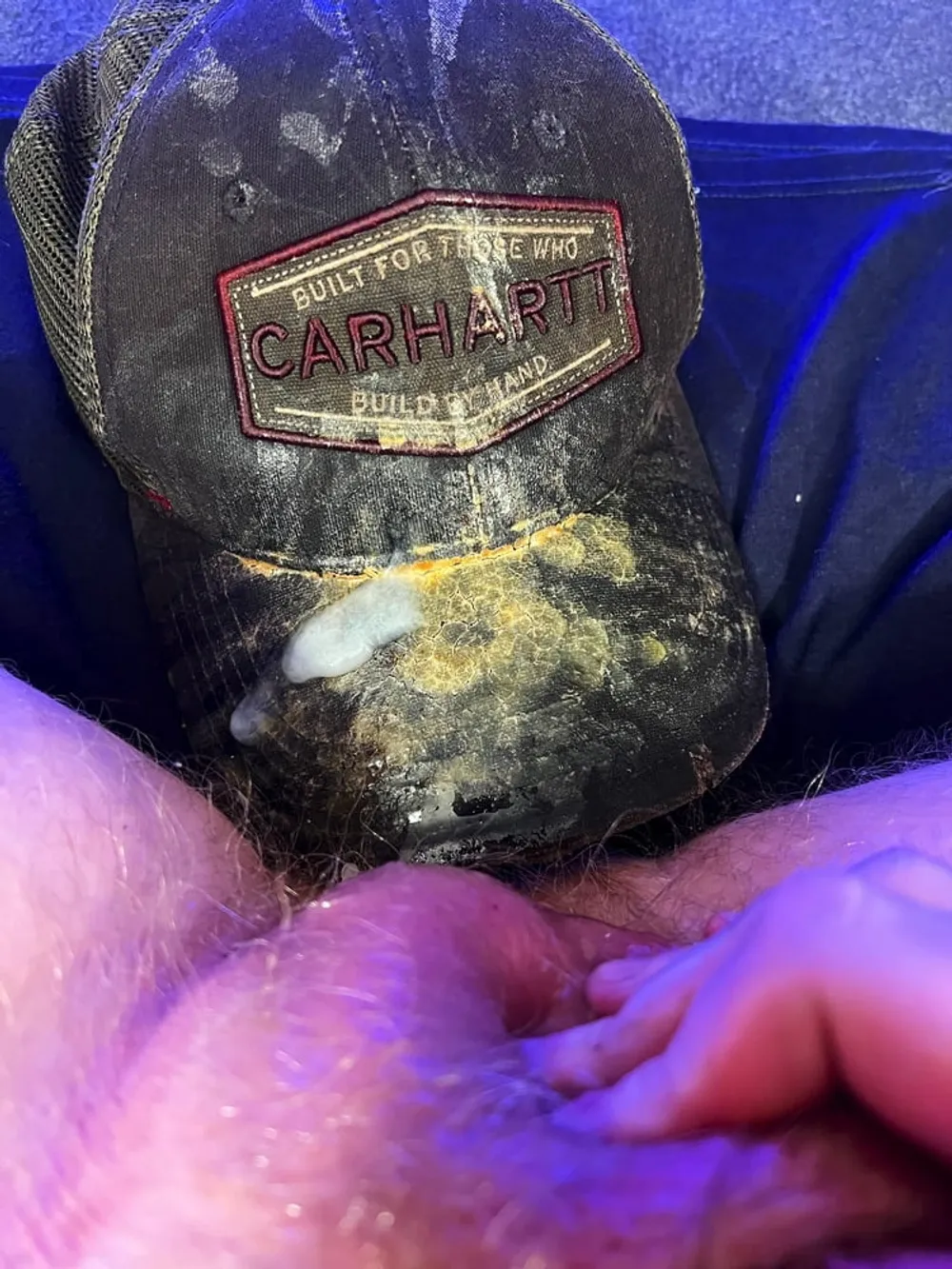 Jizz tagging a Carhartt Cap #52