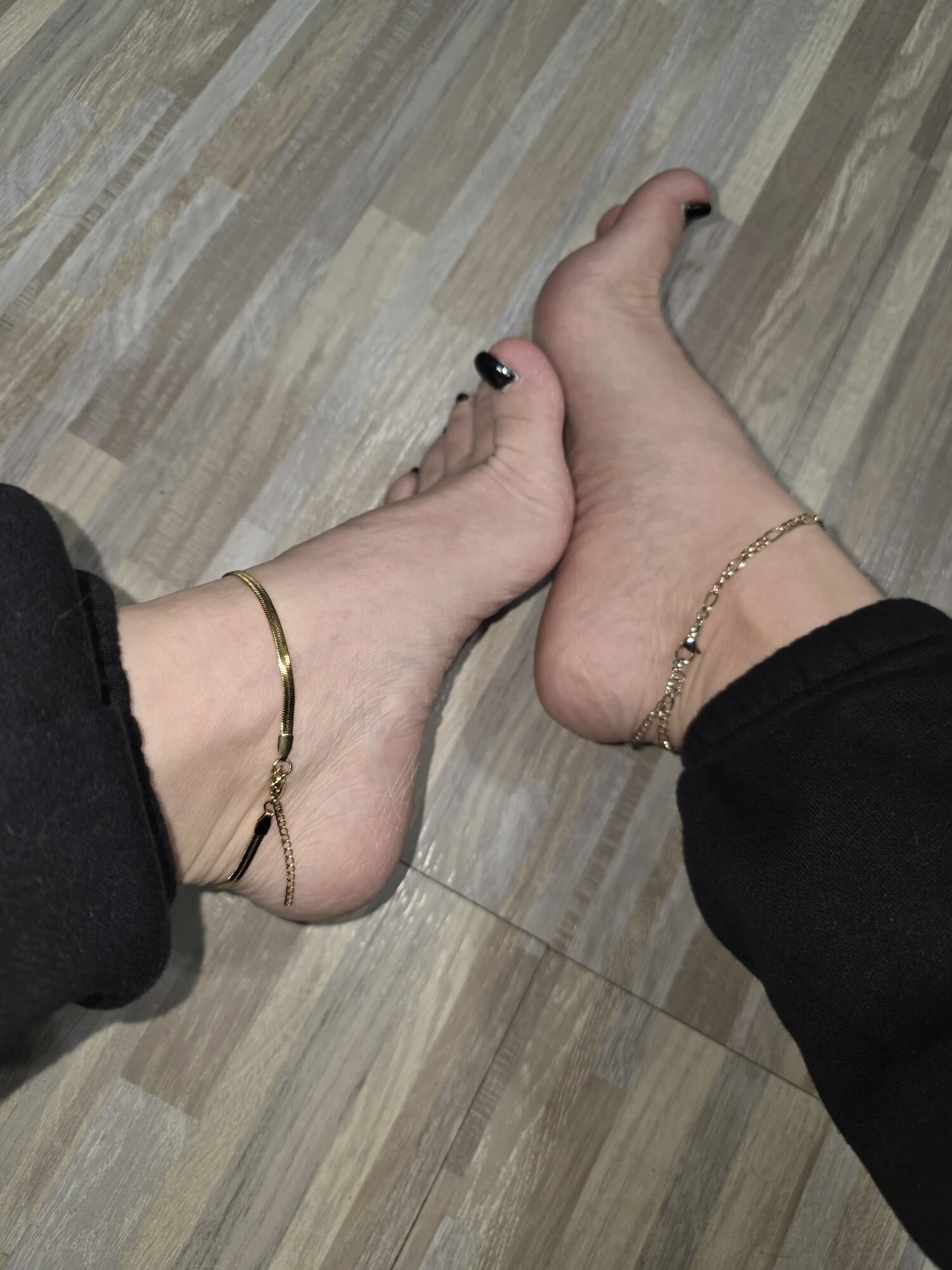 Pretty painted toenails