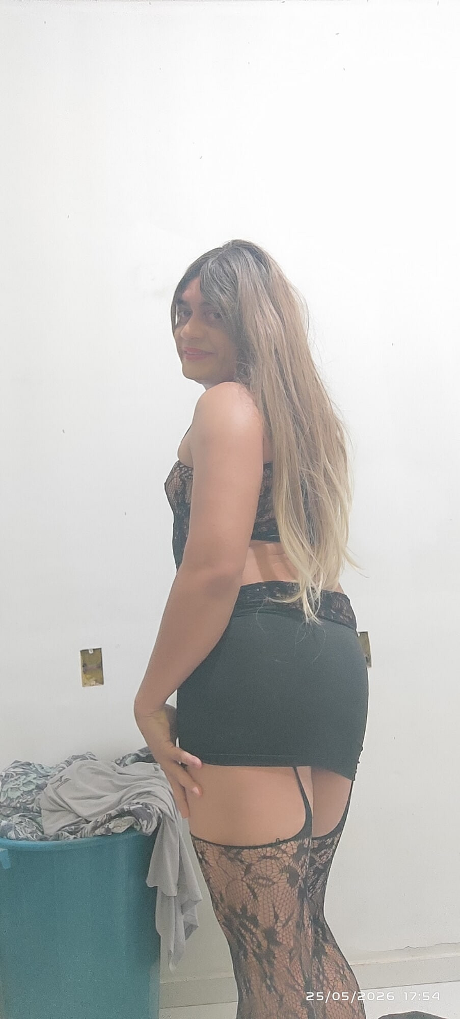 Hellen cdzinha puta demais 