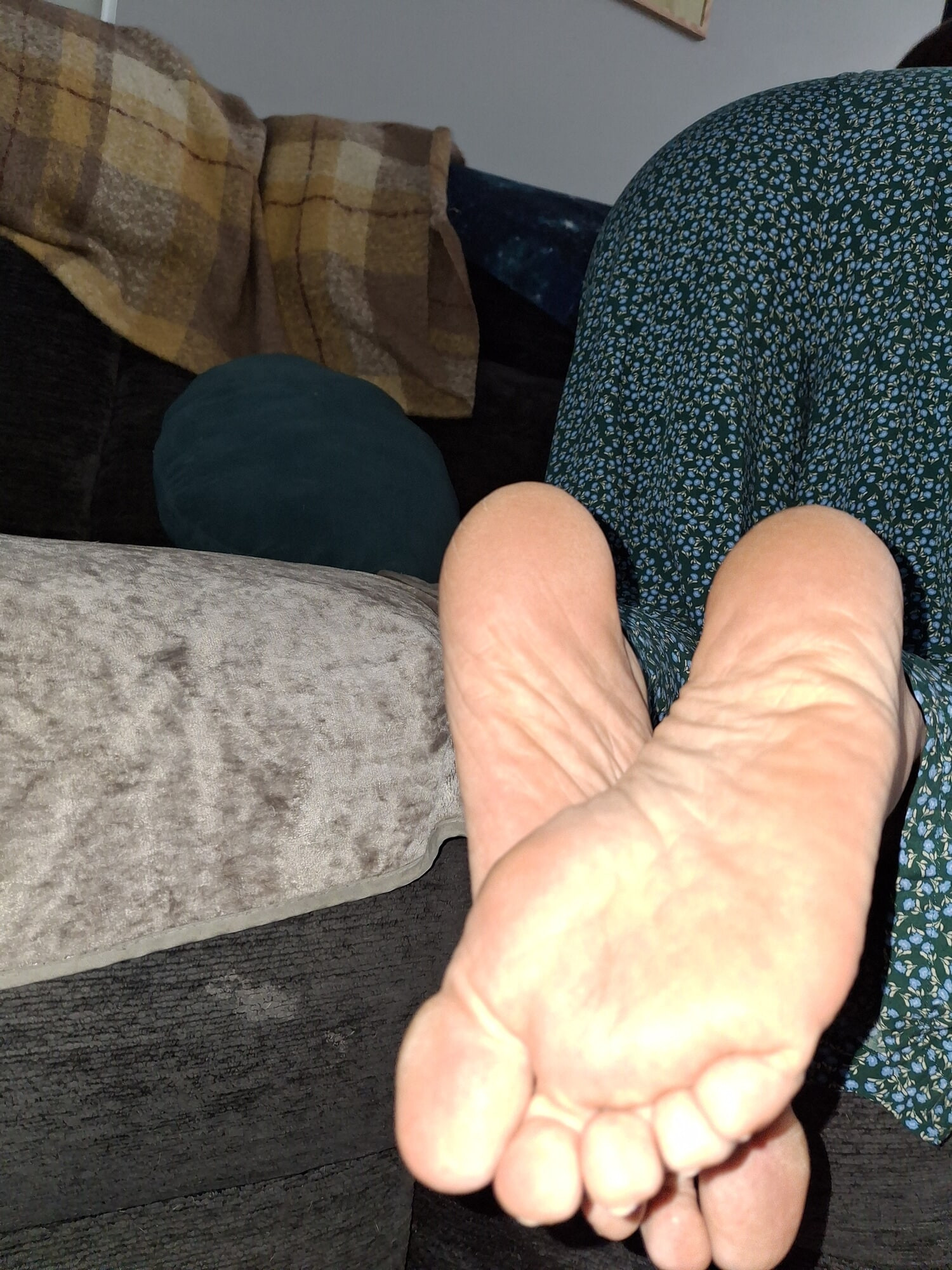 granny teases me with her soles before I dump cum all over t #8