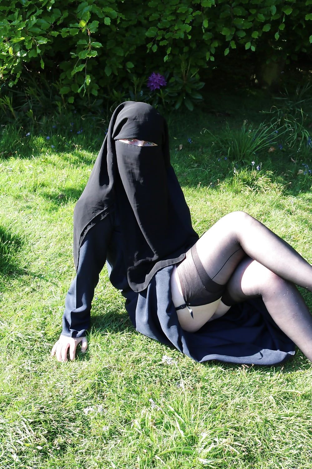 Muslim Burqa Niqab suspenders Outdoors Flashing  #26