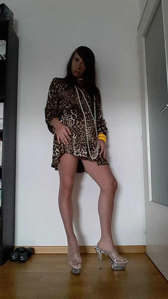 Tygra in her new leopard dress. #15