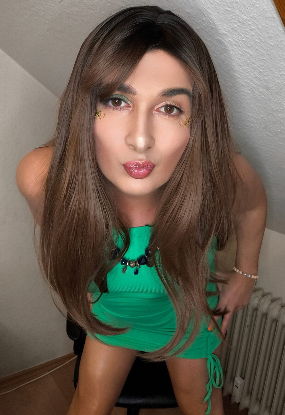 What a queen in green #3