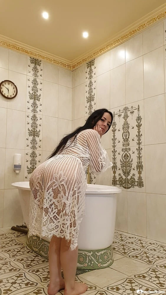Perfectly shaped teen takes a quick shower #3