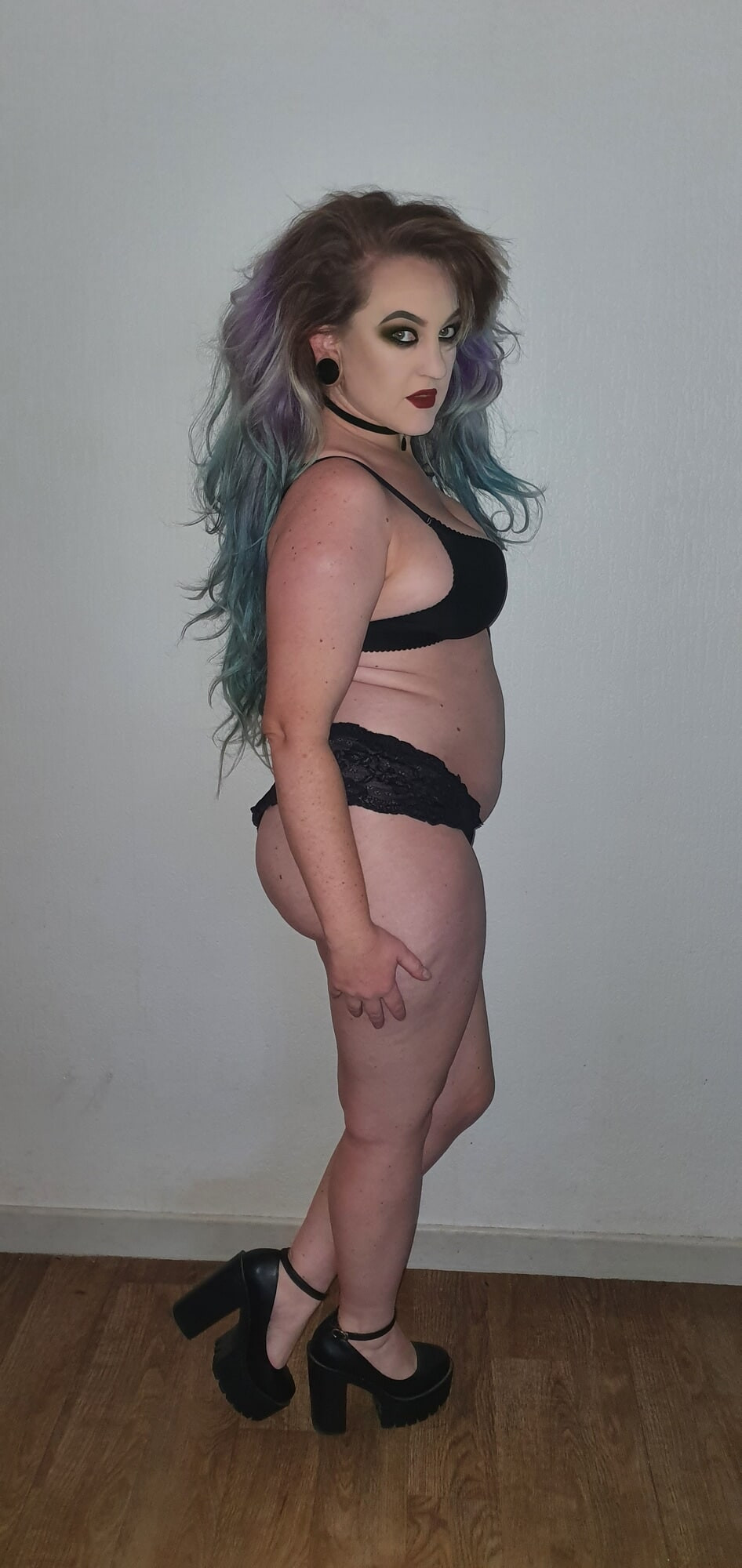 Chubby MILF Amy Leaf- Last pics before i cut my hair #7