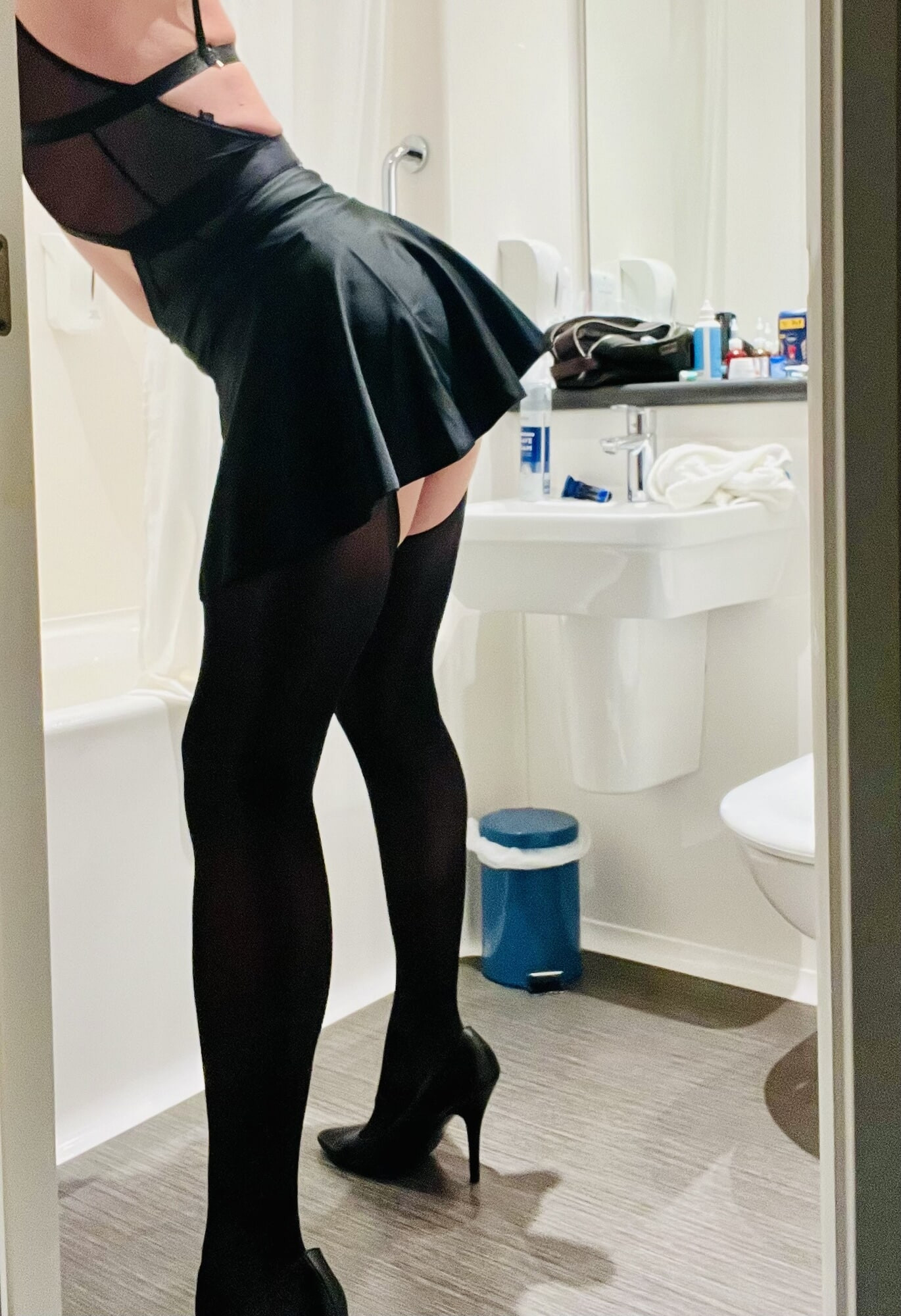 Sissy bathroom maid...