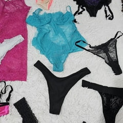 Gata, eu vendo lingerie usada por mim 1 ou 2 sessões de fotos 