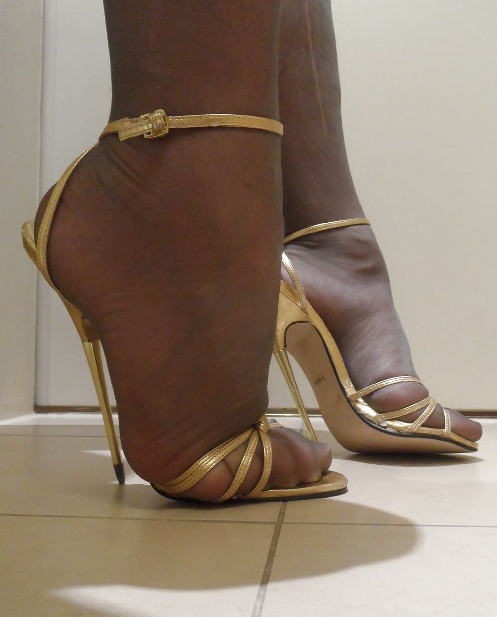 feel the heels #17
