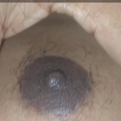 Breast squeeze 