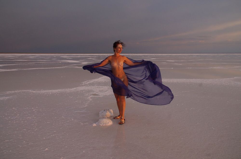 On Sunset-Light with DeepBlue Shawl on Salt- Lake #36