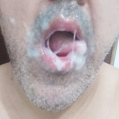 Gordinho tomando leitinho