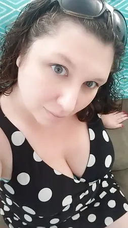 Little peek at my morning everyday housewife milf         