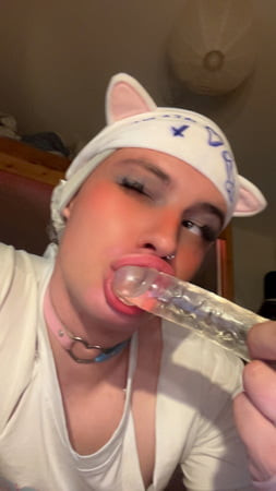 My pussy is wet :3