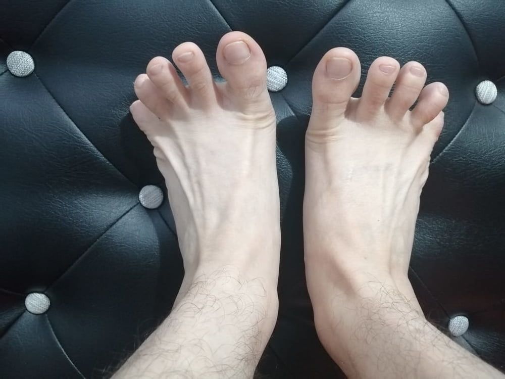 big feet dirty