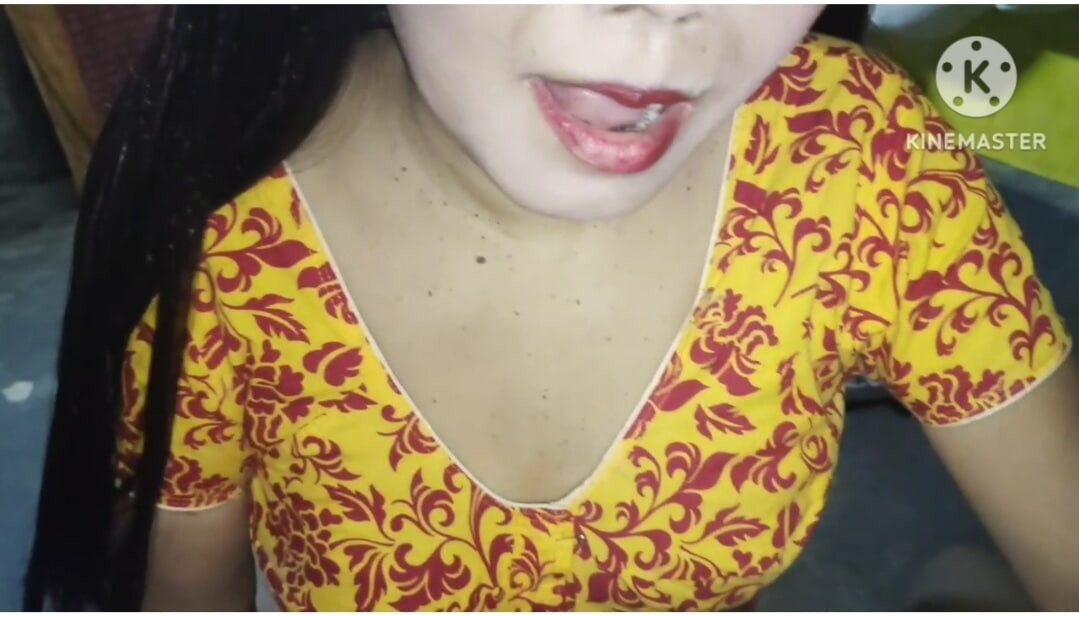 Ma demi-sœur me donne le meilleur oral que je termine dans sa bouche