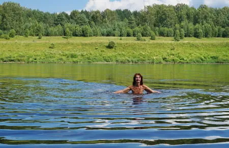 nude playing in volga river         