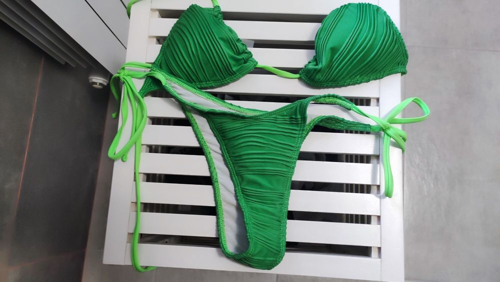 Cum on sexy green bikini #2