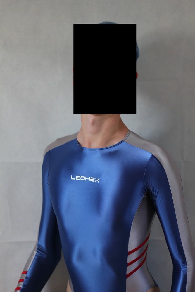 Leohex high-cut suit