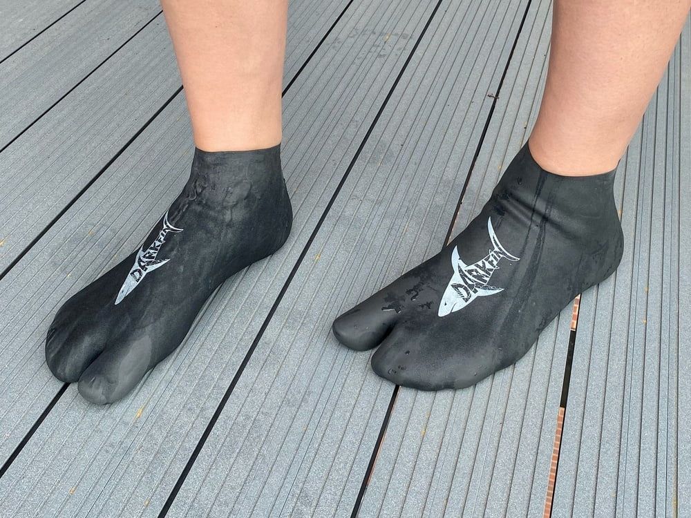 Darkfin Webbed Gloves &amp; Boots #5