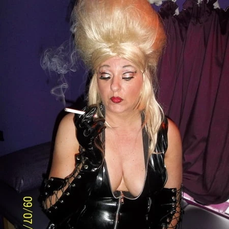 SHIRLEY SLUT 252