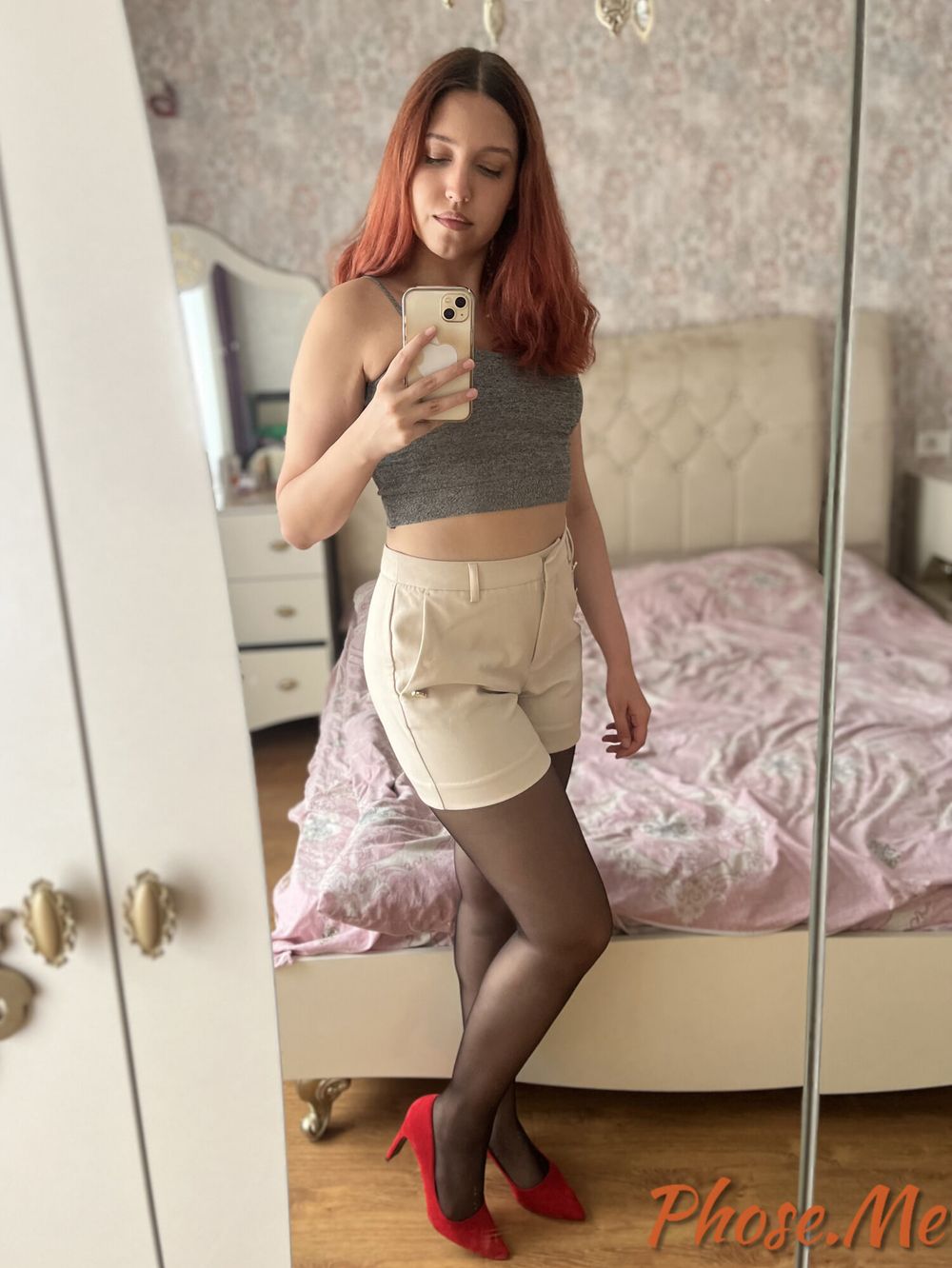 Krista Shyann Taking Pantyhose Selfies