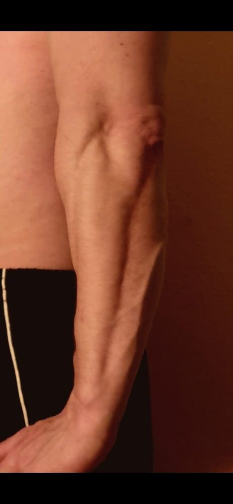 Myself showing some muscle and veins #14